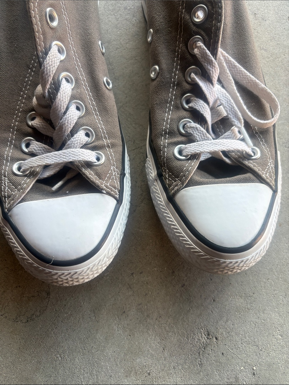 Gray Converse 🌵7.5 Women’s 5.5 Men’s - Picture 2 of 10